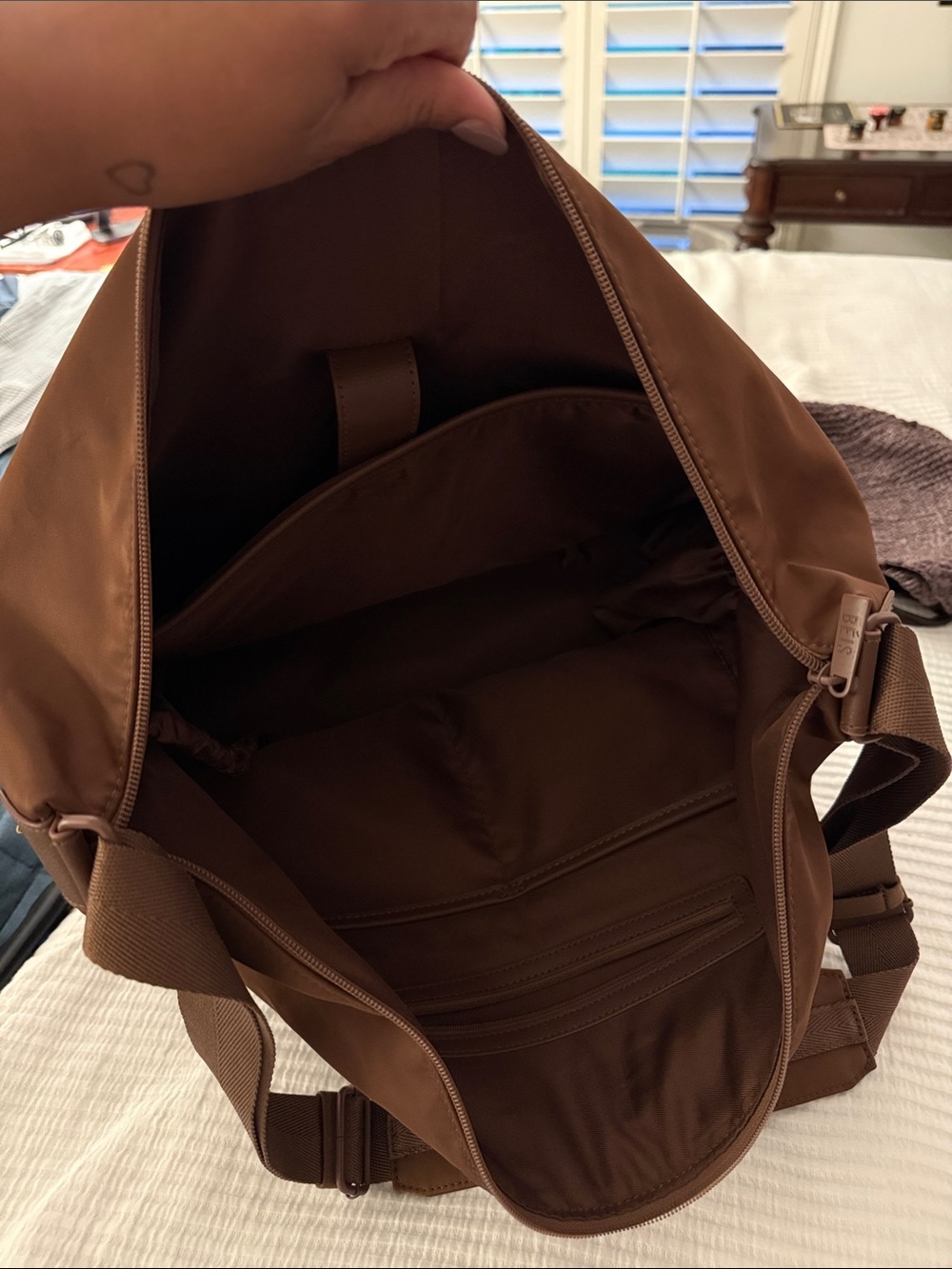 BEIS Brown Travel Crossbody Bag - Picture 4 of 4